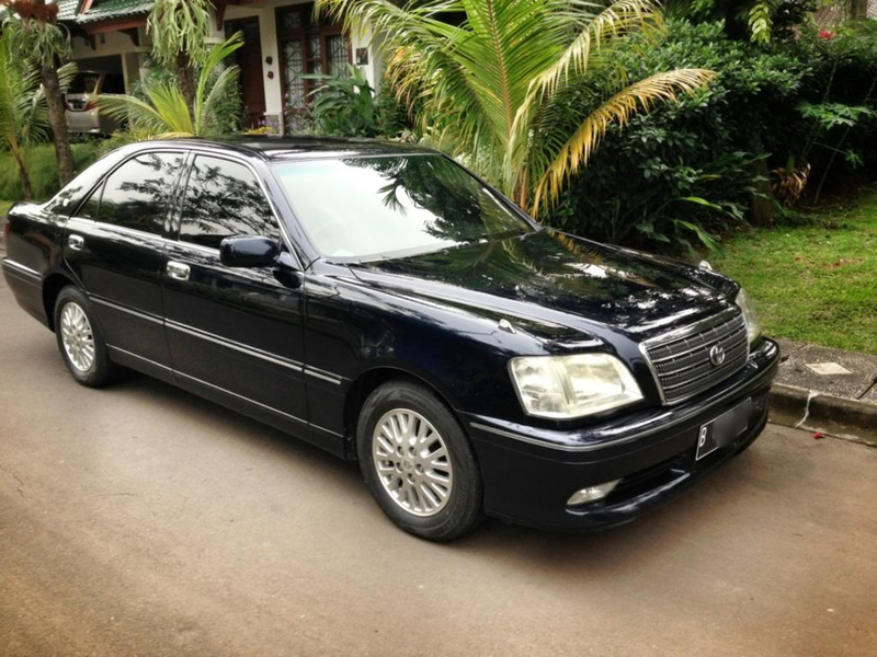 Illustration for article titled Quickride: 2002 Toyota Crown 3.0 Royal Saloon